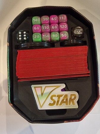 Innlegg til stor Pokemon tinnboks -TCG tilbehør - Sort